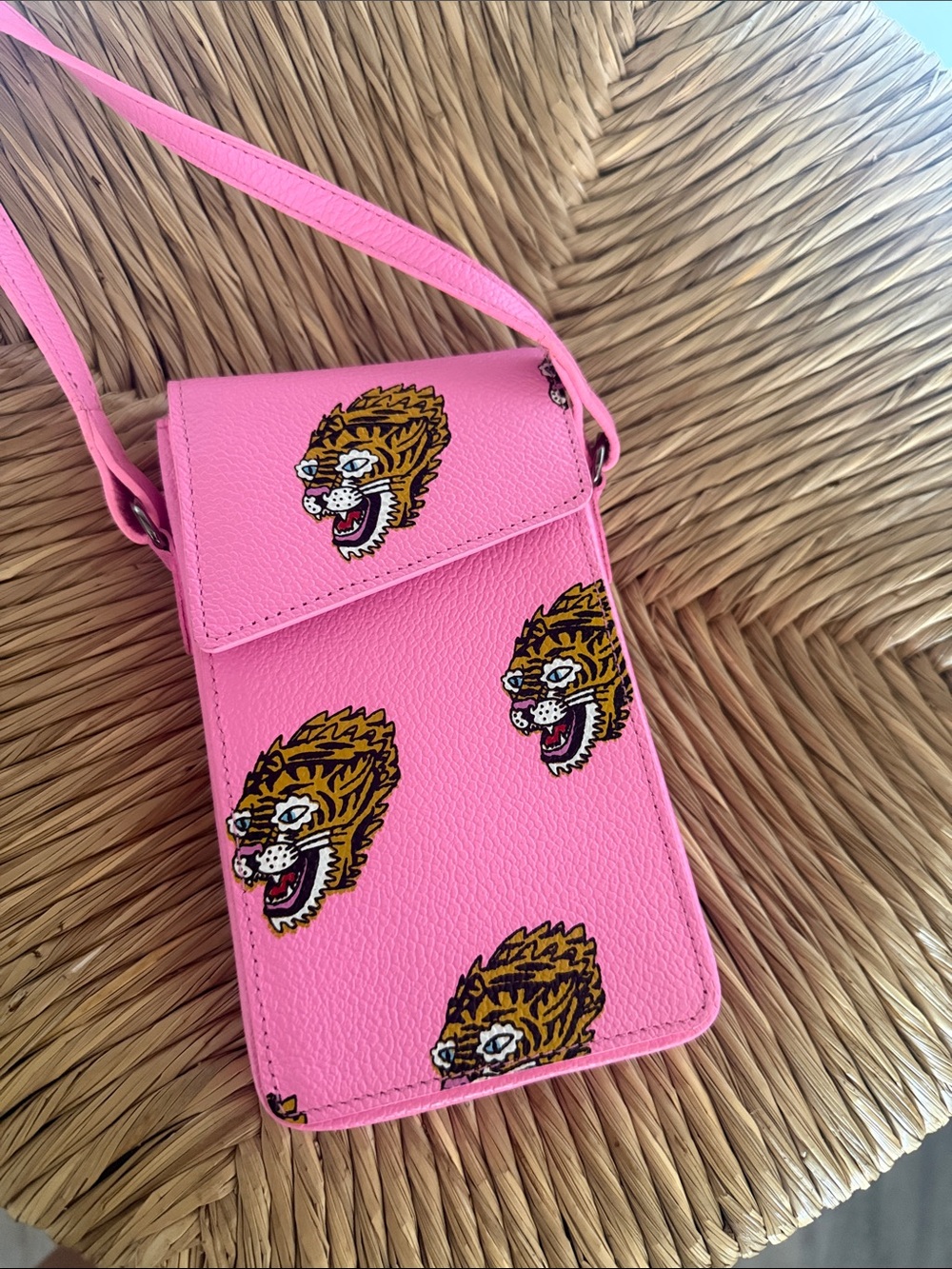 min and mon Cellphone Crossbody Pouch